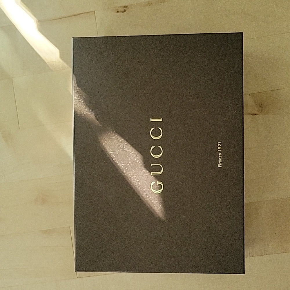 Gucci shoes  box